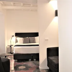 https://domus-vite.it-romehotels.com